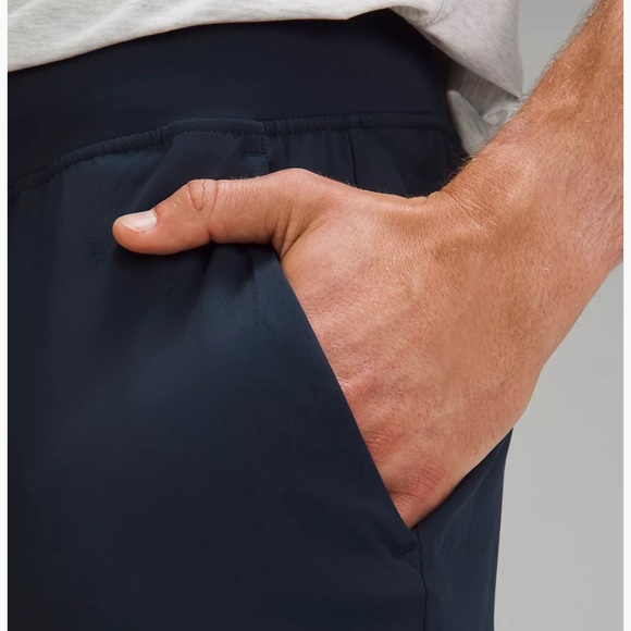 lululemon Lightweight Twill Classic-Fit Pant true navy - Picture 4 of 6